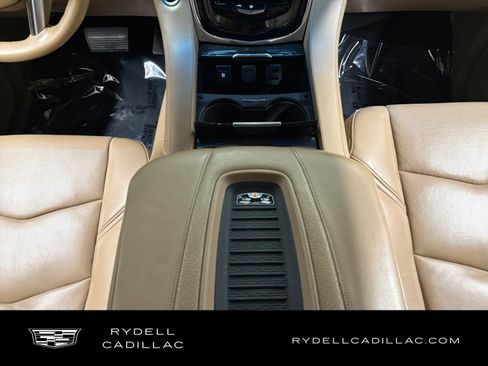 Used 2018 Cadillac Escalade Platinum AWD/4WD image 15