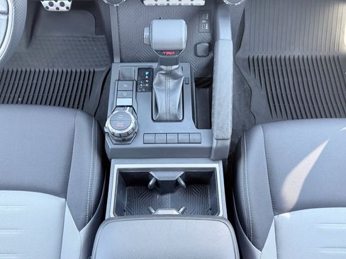 Used 2025 Toyota Tacoma TRD Sport AWD/4WD image 18