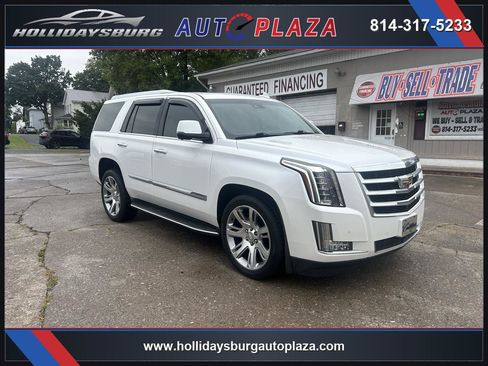 Used 2016 Cadillac Escalade Luxury AWD/4WD image 1