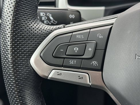 Used 2023 Volkswagen Atlas Cross Sport SEL R-Line AWD/4WD image 22