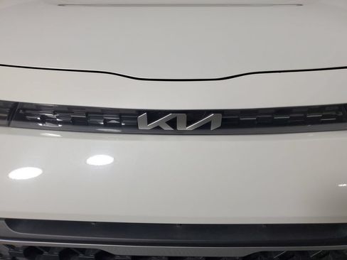 Used 2025 Kia Soul LX FWD image 10