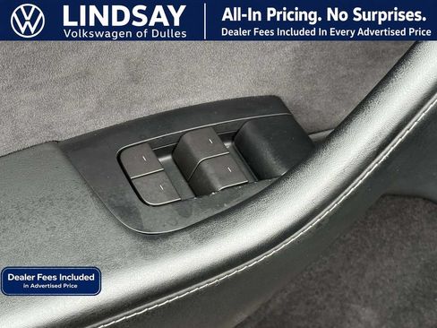 Used 2023 Tesla Model Y Long Range AWD/4WD image 10