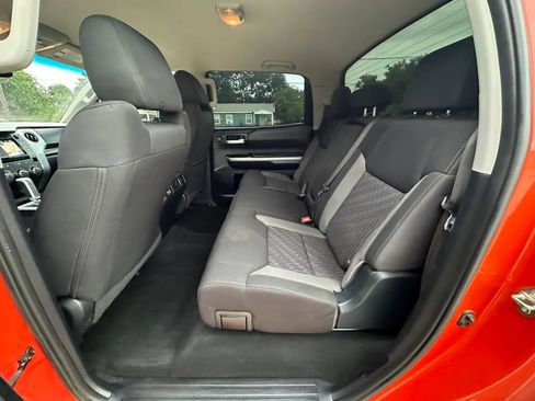 Used 2017 Toyota Tundra SR5 w/ SR5 Upgrade Package AWD/4WD image 19