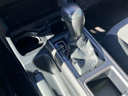 Used 2020 Toyota Tacoma TRD Off-Road image 17