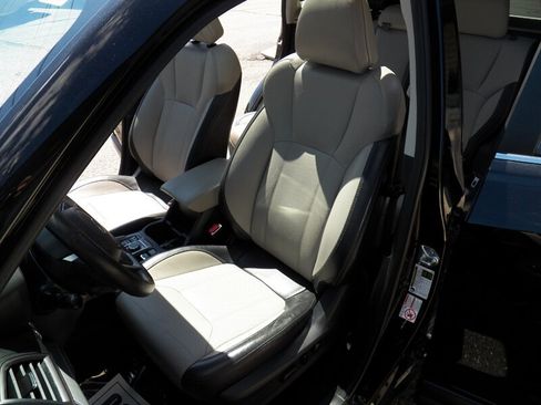 Used 2019 Subaru Forester Limited AWD/4WD image 8