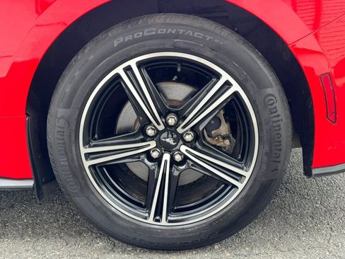 Used 2025 Ford Mustang Premium RWD image 32