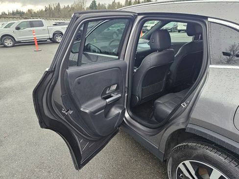 Used 2025 Mercedes-Benz GLA 250 4MATIC image 19