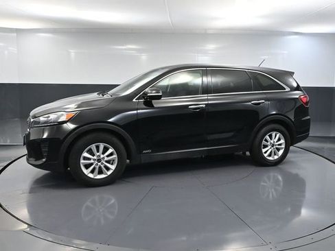 Used 2019 Kia Sorento AWD V6 image 9