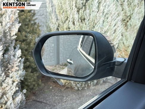 Used 2025 GMC Acadia Elevation w/ Elevation Premium Package image 26