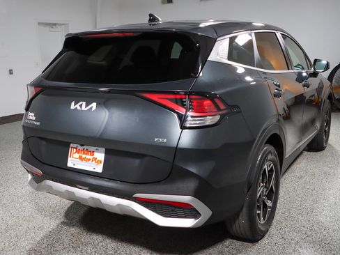 Used 2024 Kia Sportage LX AWD/4WD image 7
