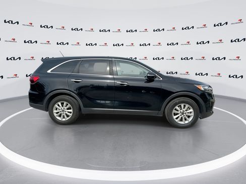 Used 2020 Kia Sorento LX FWD image 9