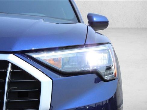 Used 2021 Audi Q3 2.0T Premium w/ Convenience Package AWD/4WD image 4