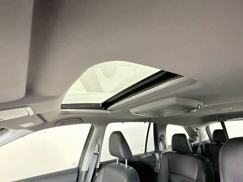 Used 2021 Honda Pilot Touring image 14