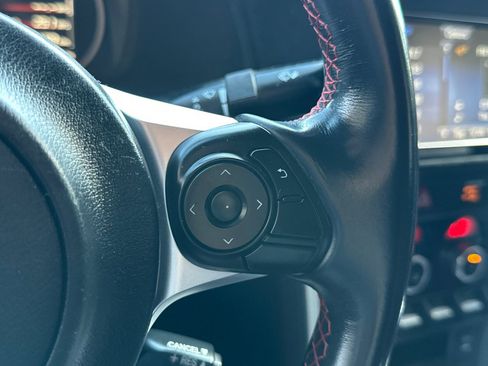 Used 2019 Toyota 86 image 36