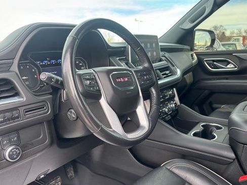 Used 2021 GMC Yukon SLT w/ SLT Premium Package image 13