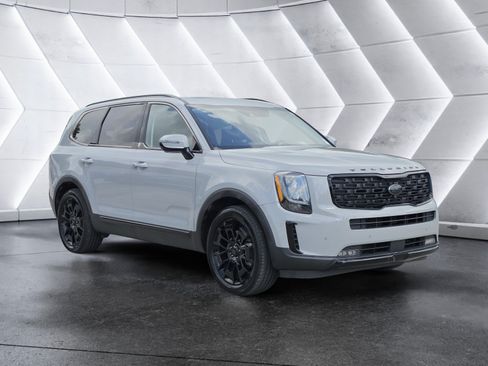 Used 2021 Kia Telluride SX w/ SX Prestige Package AWD/4WD image 2