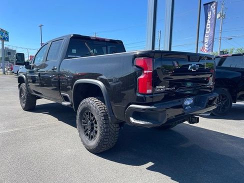 New 2026 Chevrolet Silverado 2500 ZR2 w/ LPO, Dark Essentials Package AWD/4WD image 18