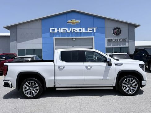 Used 2025 GMC Sierra 1500 Denali w/ Denali Reserve Package AWD/4WD image 3
