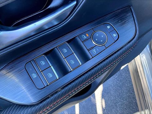 New 2026 Nissan Kicks SR image 19