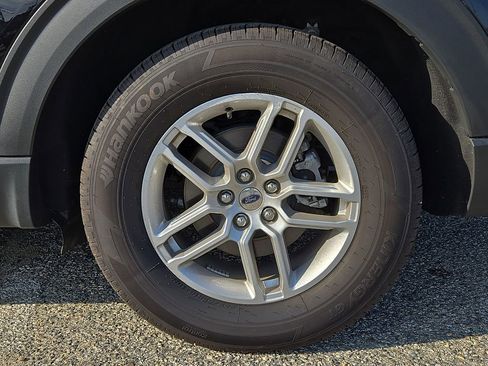 Used 2026 Ford Explorer Active AWD/4WD image 8