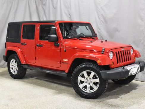 Used 2013 Jeep Wrangler Unlimited Sahara w/ Connectivity Group image 4