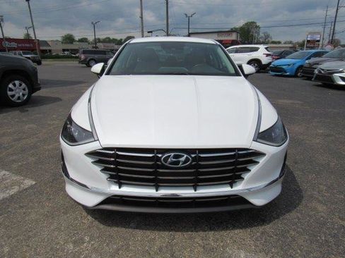 Used 2022 Hyundai Sonata SE image 2