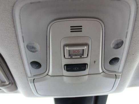 Used 2020 Toyota Prius Prime LE FWD image 26