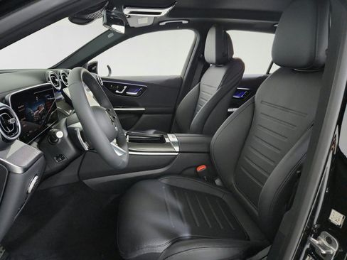 Used 2026 Mercedes-Benz GLC 300 image 17