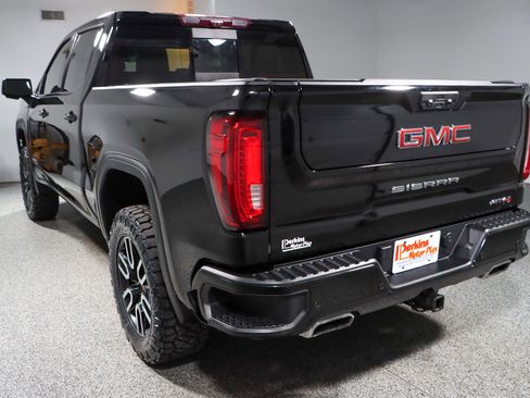Used 2023 GMC Sierra 1500 AT4 w/ Technology Package image 9