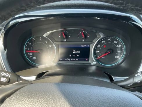 Used 2023 Chevrolet Traverse LT FWD image 23