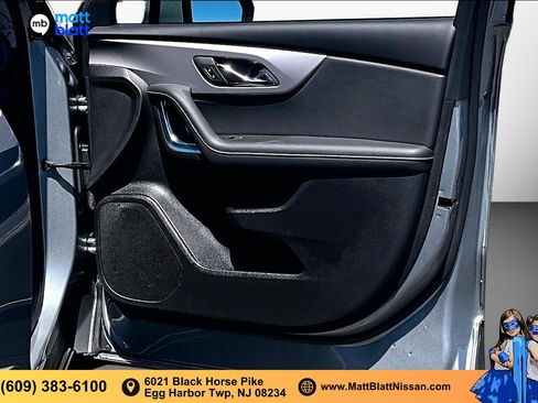 Used 2025 Chevrolet Blazer LT AWD/4WD image 19