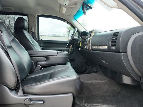 Used 2013 Chevrolet Silverado 2500 LT w/ Interior Plus Package AWD/4WD image 19