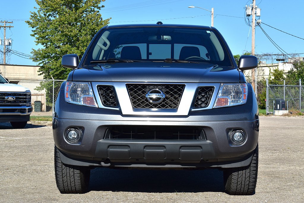 Used 2019 Nissan Frontier PRO-4X AWD/4WD image 2