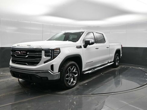 Used 2023 GMC Sierra 1500 SLT w/ SLT Convenience Package image 4