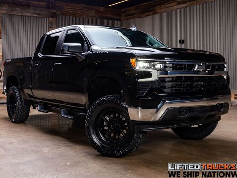 Used 2023 Chevrolet Silverado 1500 LT AWD/4WD image 1