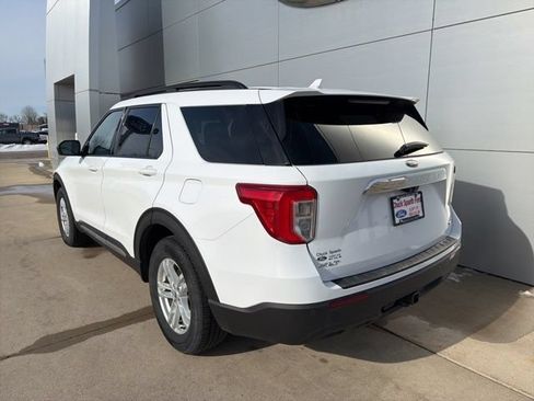 Used 2020 Ford Explorer XLT w/ Comfort Package AWD/4WD image 4