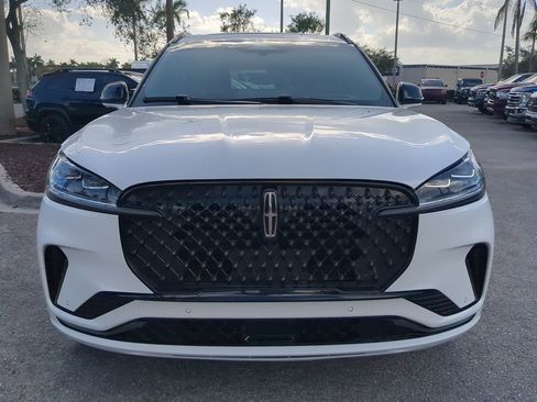 Used 2025 Lincoln Aviator Black Label w/ Jet Appearance Package image 3