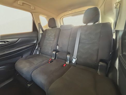 Used 2014 Nissan Rogue SV FWD image 12