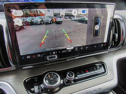 New 2025 Ford Expedition Max Platinum w/ Driver's Package image 23