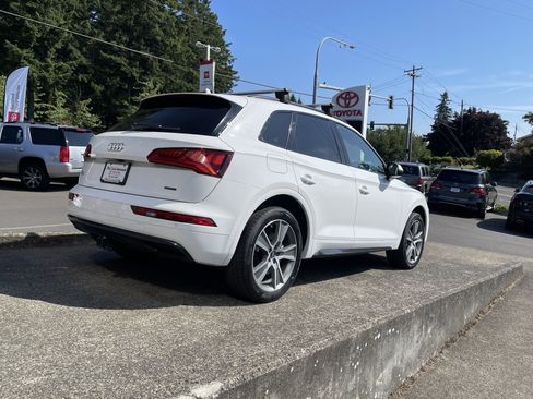 Used 2020 Audi Q5 2.0T Premium Plus w/ Premium Plus Package AWD/4WD image 7