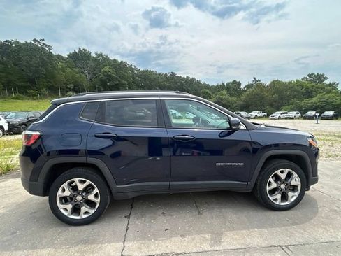 Used 2019 Jeep Compass Limited AWD/4WD image 2
