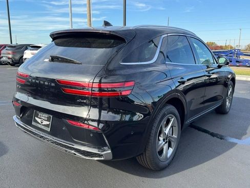 New 2026 Genesis GV70 2.5T Advanced image 3