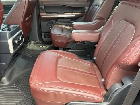 Used 2023 Ford Expedition Limited RWD image 16