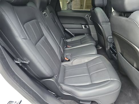 Used 2019 Land Rover Range Rover Sport HSE image 17