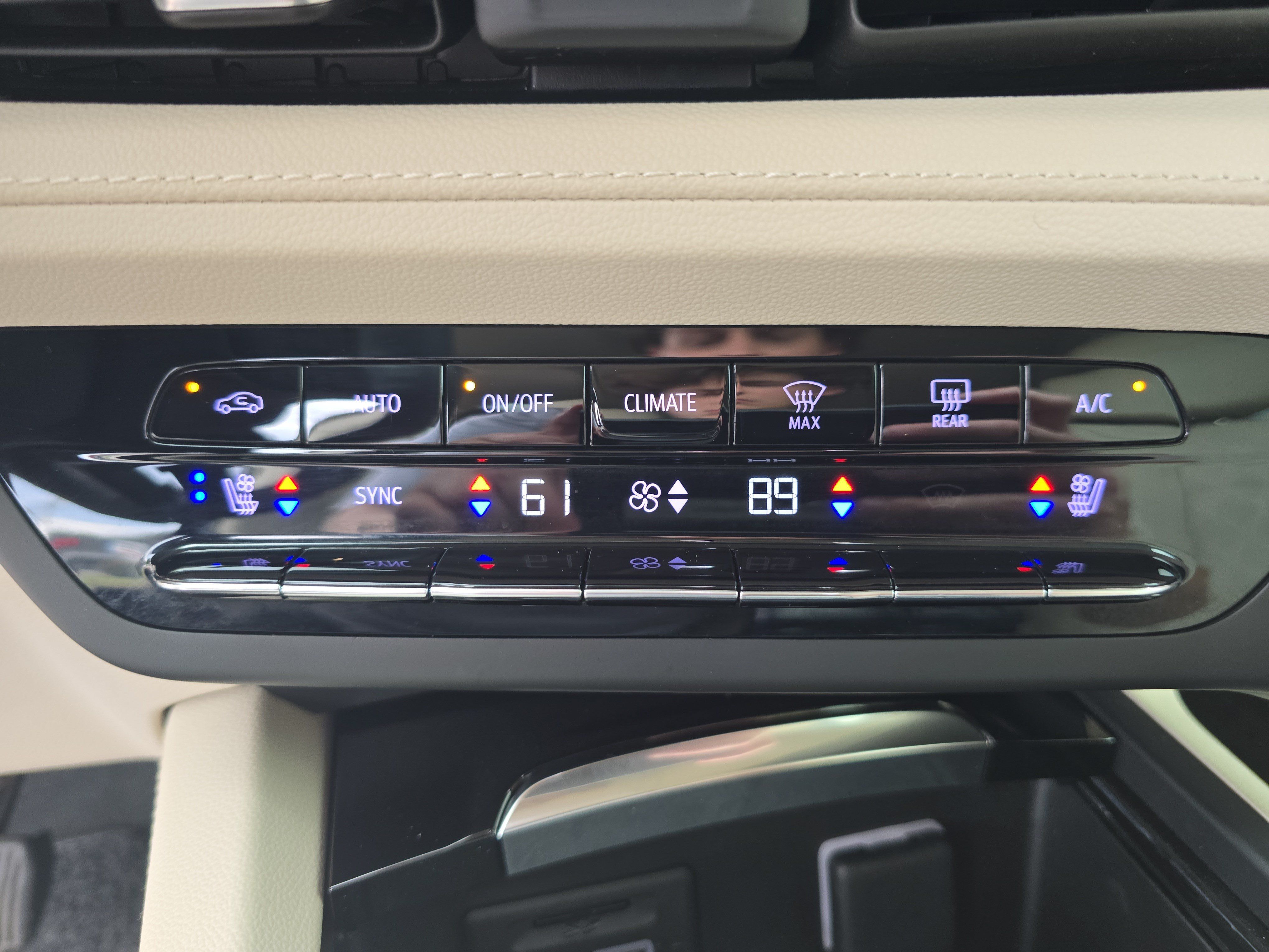 Used 2023 Buick Envision Avenir FWD image 20