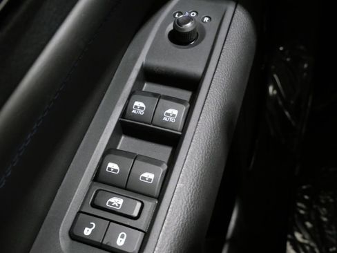 New 2026 Jeep Compass Latitude image 13