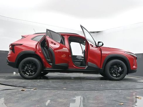New 2026 Chevrolet Trax LT w/ Driver Confidence Package FWD image 73