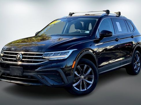 Used 2022 Volkswagen Tiguan SE image 12