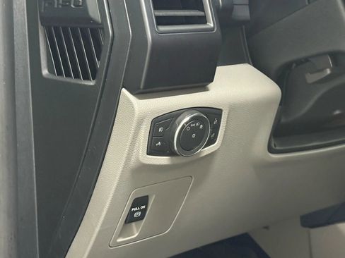 Used 2020 Ford F150 XL image 26