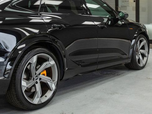 Used 2023 Audi e-tron S Prestige w/ Prestige Package AWD/4WD image 40